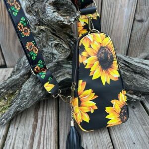 🌻NEW SUNFLOWER PRINT CROSSBODY SLING CARD HOLDER BAG PURSE🌻